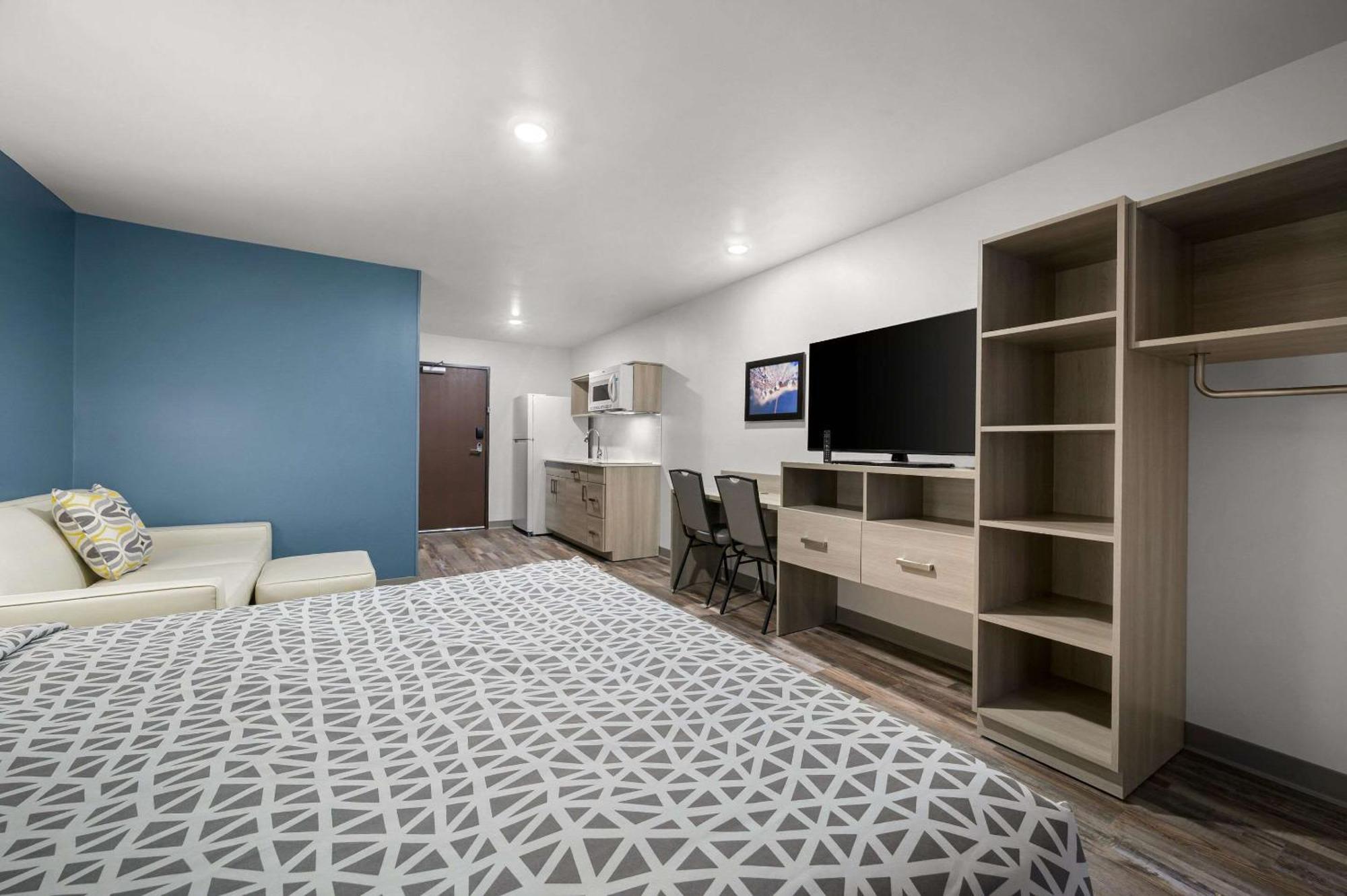 Woodspring Suites Dearborn Detroit Exterior foto