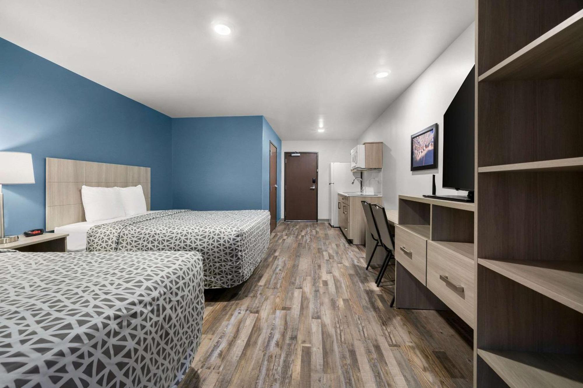Woodspring Suites Dearborn Detroit Exterior foto