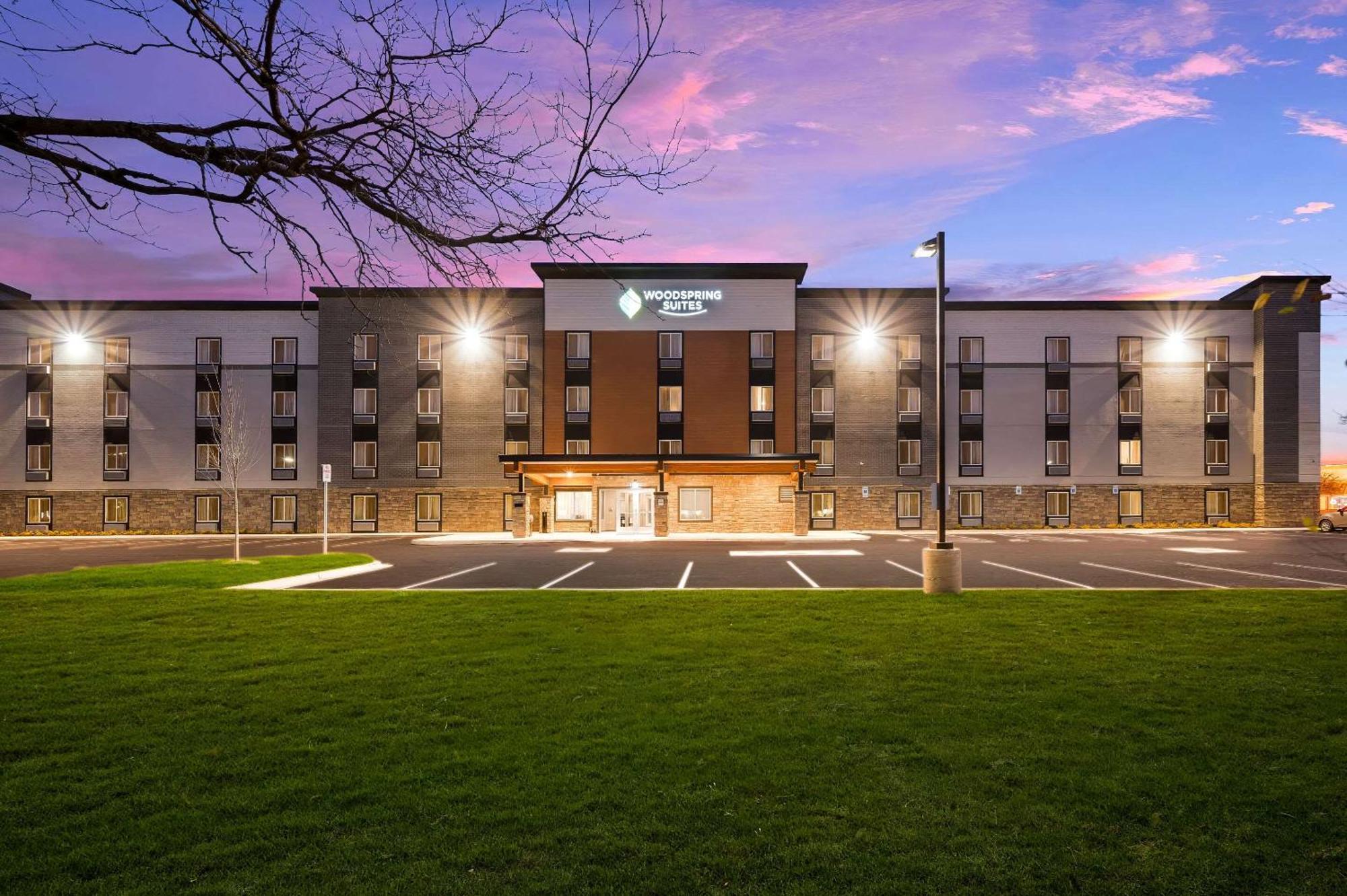 Woodspring Suites Dearborn Detroit Exterior foto
